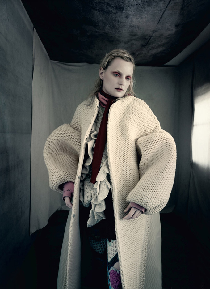 Guinevere-Van-Seenus-Dazed-Paolo-Roversi-05.jpg