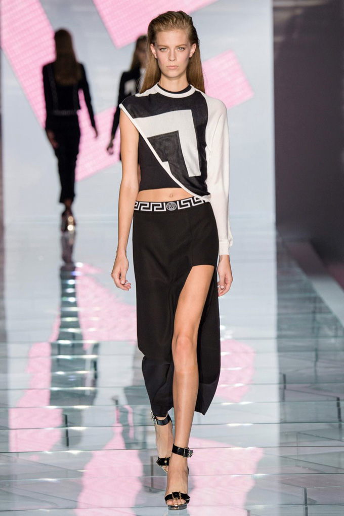 versace-2015-spring-summer-runway04.jpg