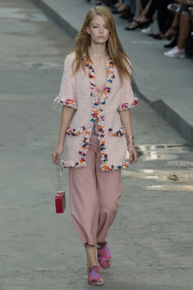 chanel-2015-spring-summer-runway27.jpg