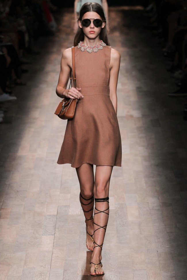 valentino-2015-spring-summer-runway09.jpg