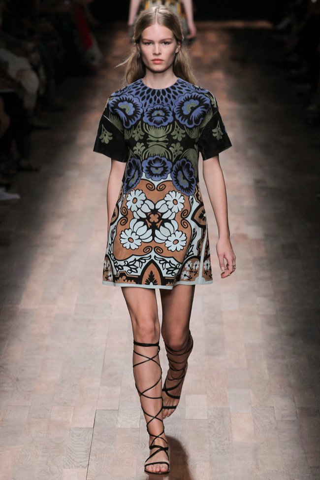 valentino-2015-spring-summer-runway12.jpg