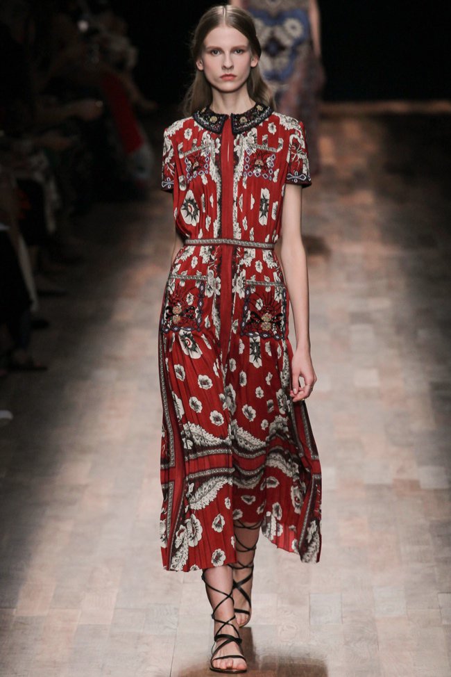 valentino-2015-spring-summer-runway23.jpg