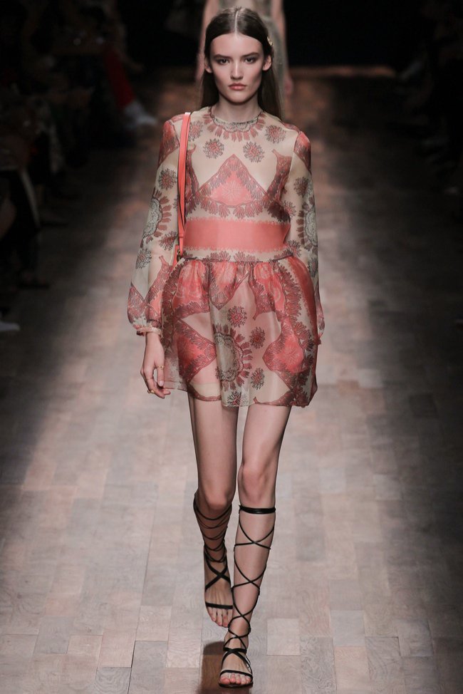 valentino-2015-spring-summer-runway55.jpg