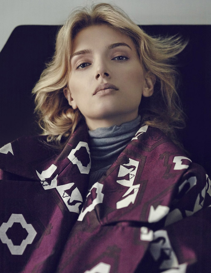 Lily-Donaldson-Bazaar-Korea-Hong-Jang-Hyun-02.jpg