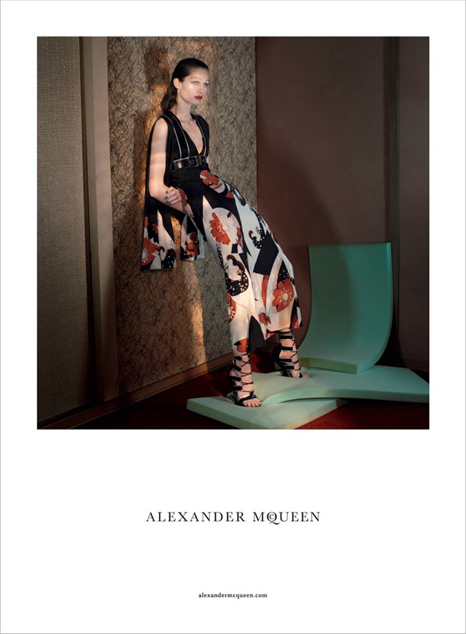 alexander-mcqueen-spring-summer-2015-ad-campaign01.jpg