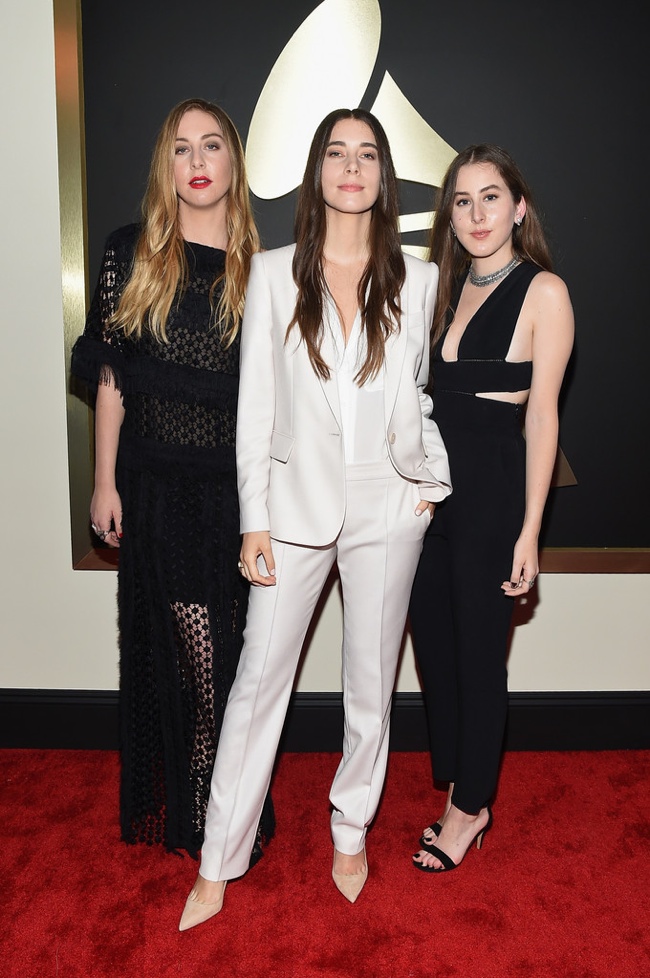 este-haim-chloe-alana-danielle-haim-stella-mccartney-grammys-2015.jpg