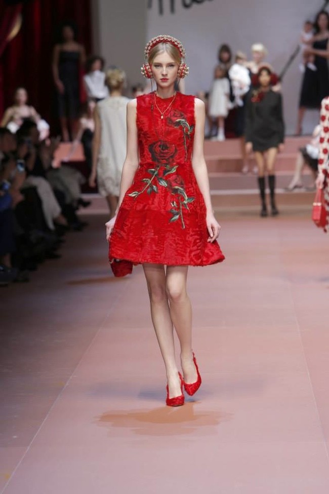 dolce-gabbana-fall-winter-2015-runway20.jpg