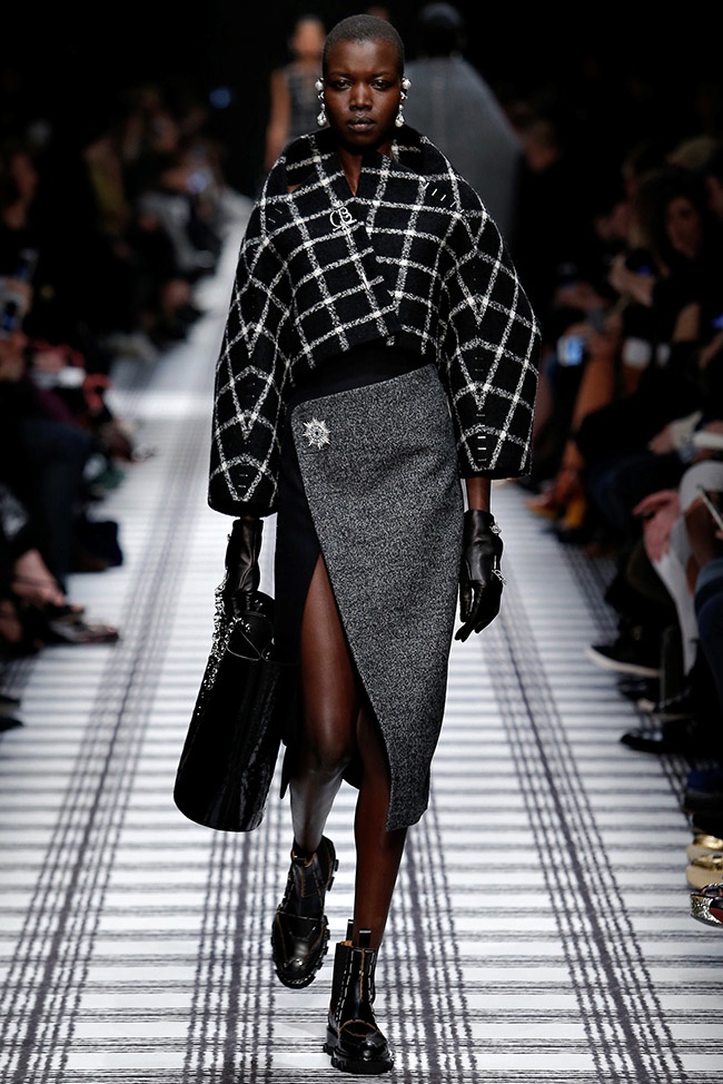 balenciaga-fall-winter-2015-runway02.jpg