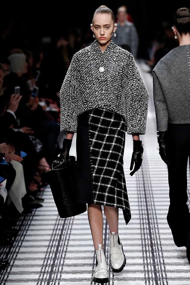 balenciaga-fall-winter-2015-runway06.jpg