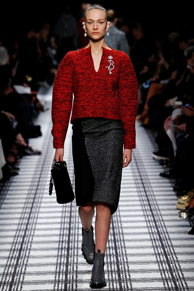 balenciaga-fall-winter-2015-runway08.jpg