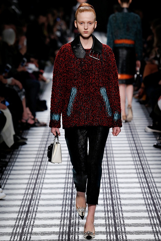 balenciaga-fall-winter-2015-runway17.jpg