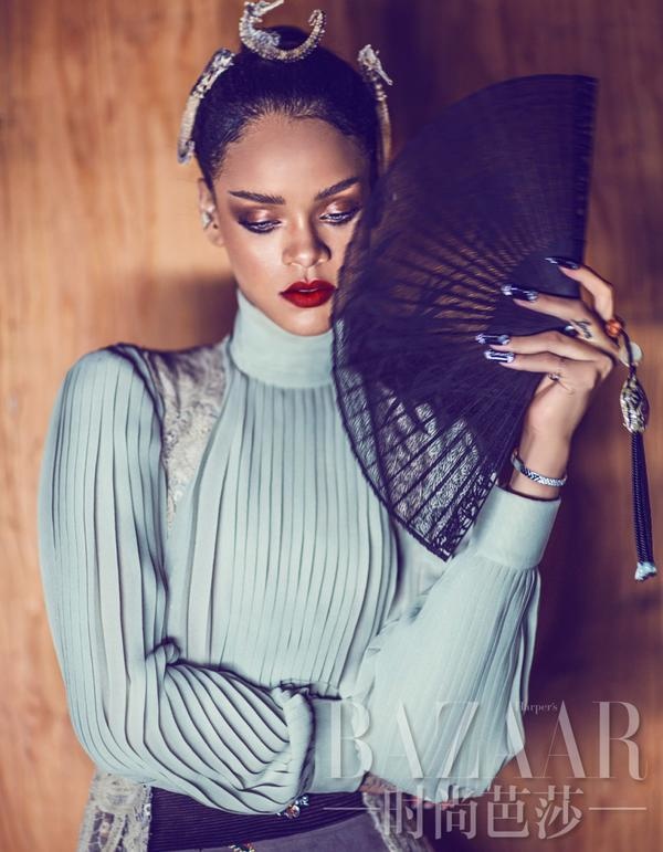 rihanna-harpes-bazaar-china-april-2015-photos05.jpg