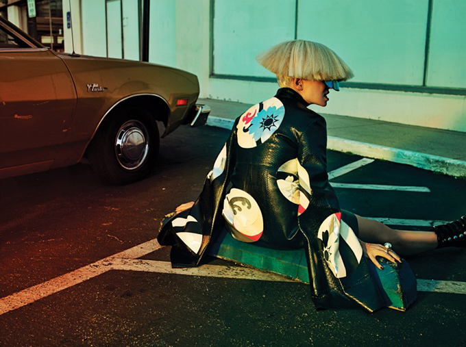 sia-interview-magazine-april-2015-photos03.jpg