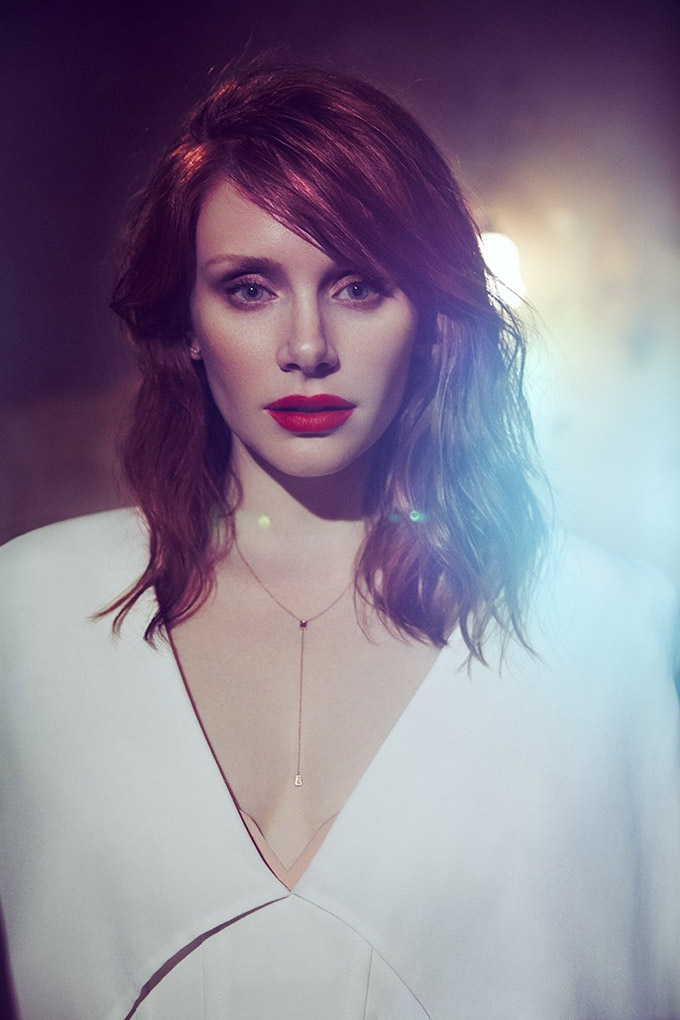 Bryce-Dallas-Howard-Who-What-Wear-2015-Photo-Shoot02-800x1444.jpg