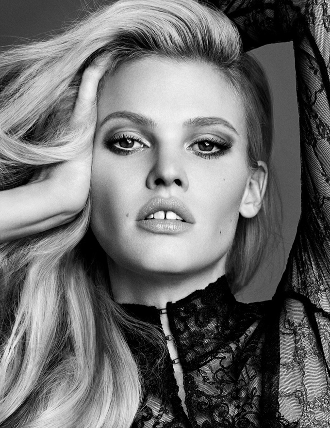 Lara-Stone-W-Korea-September-2015-Cover-Editorial10.jpg